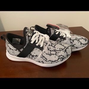 New Balance snake print sneakers US size 7
